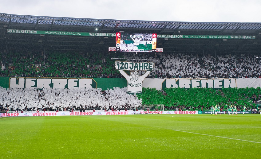 Werder Bremen Fans - The German Bundesliga Preparing To ...
